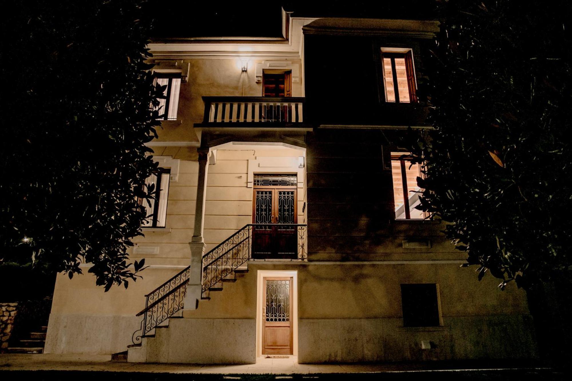 Naboo Verona Luxury Suites Exterior photo